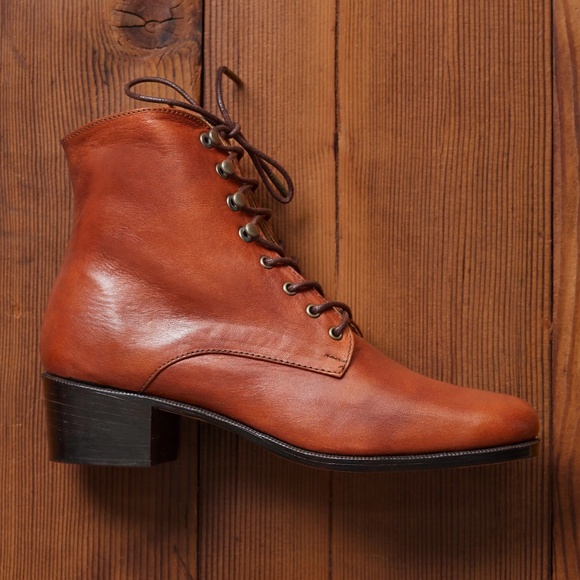 Christy Dawn Leather Dawn Boot, Walnut Color, 8.5, New - Picture 3 of 13